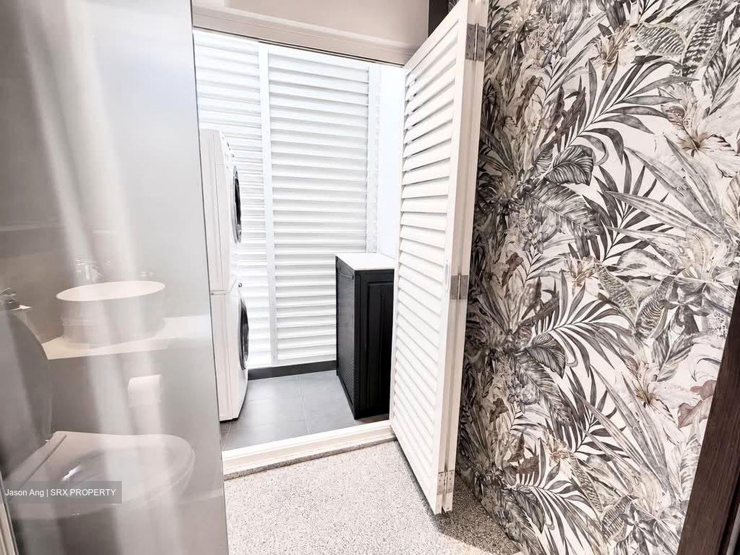 Two8one Studio (D9), Apartment #560571901